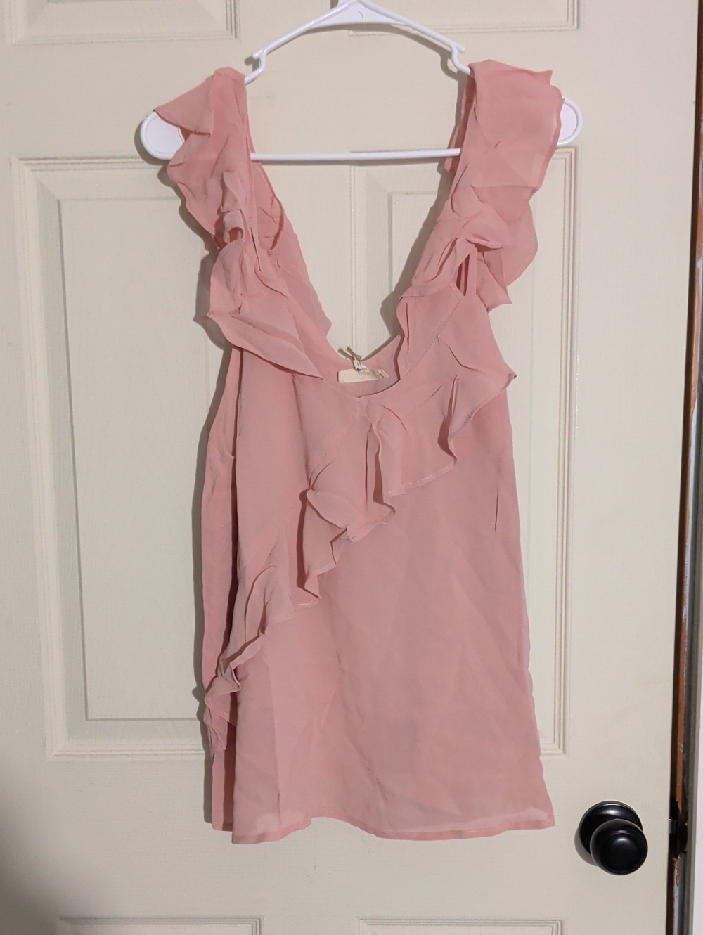 Easel L NWT Ruffle Cold Shoulder Tank Top